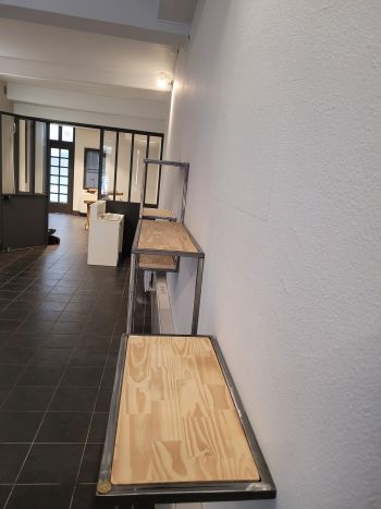 Fabrication et pose étagères acier/bois - Alex Home Services