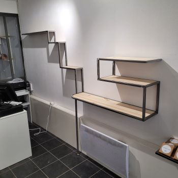 Fabrication et pose étagères acier/bois - Alex Home Services