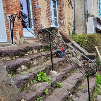 Fabrication d'une réhausse d'une main courante existante - Alex Home Services