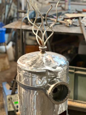 Sculpture - Brasero Minion - Alex Home Services